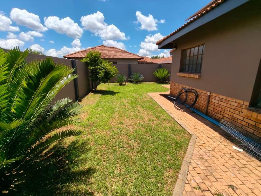 3 Bedroom Property for Sale in Waterkloof East North West